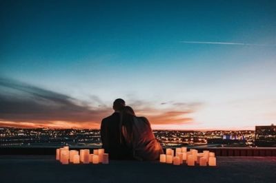 Cum să impresionezi o fată cu romantismul tău